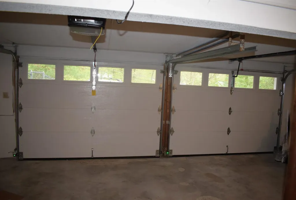 10 Easthill Drive Hudson NH 03051