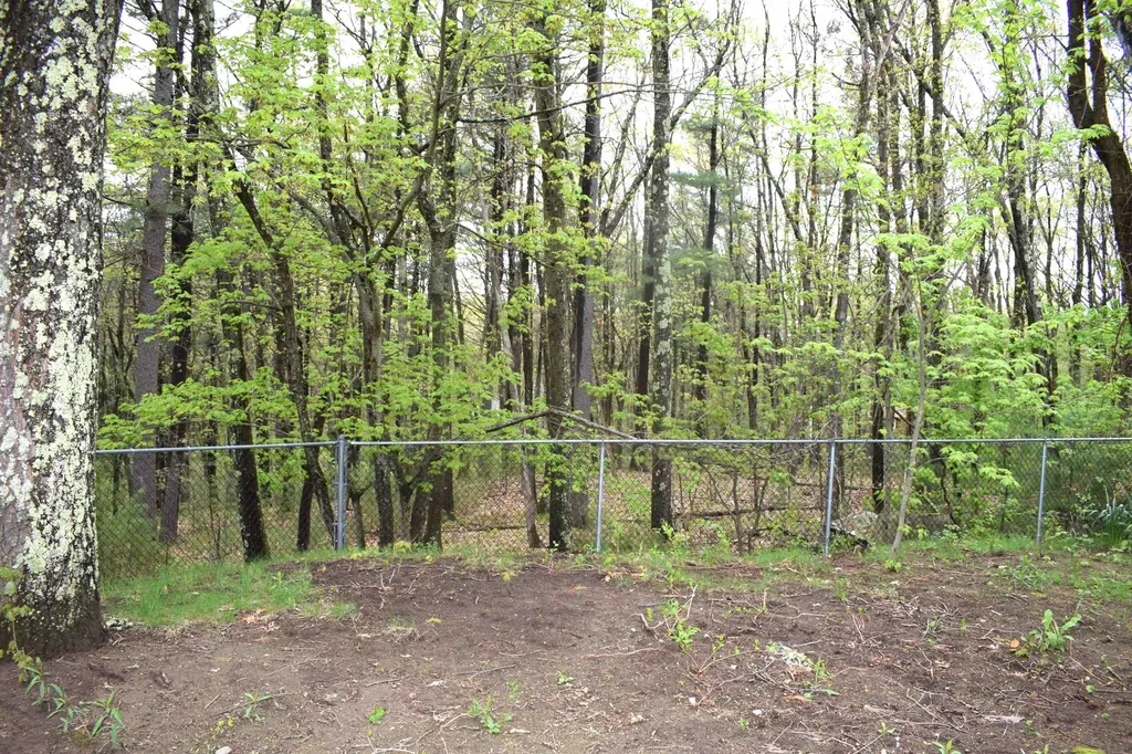 10 Easthill Drive Hudson NH 03051