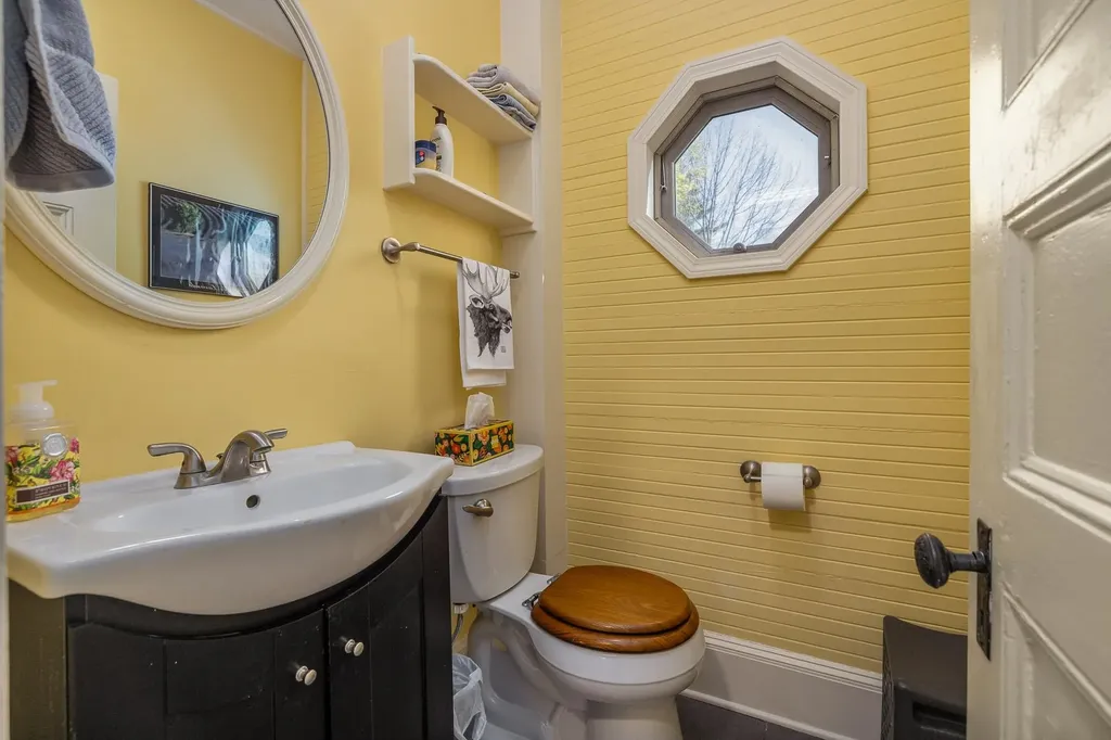 190 Atlantic Avenue North Hampton NH 03862