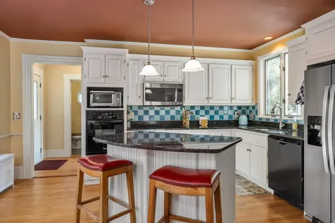 190 Atlantic Avenue North Hampton NH 03862