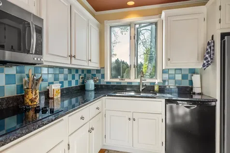 190 Atlantic Avenue North Hampton NH 03862
