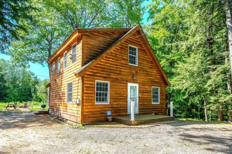 84 J Street Conway NH 03818