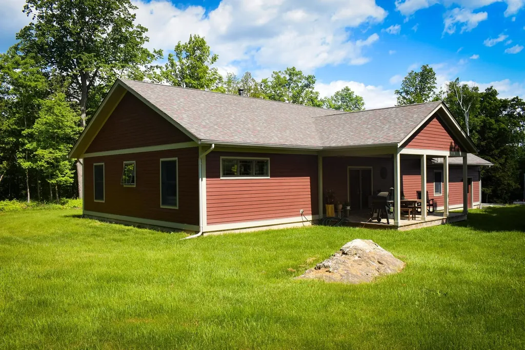 26 Cold Spring Road Milton VT 05468