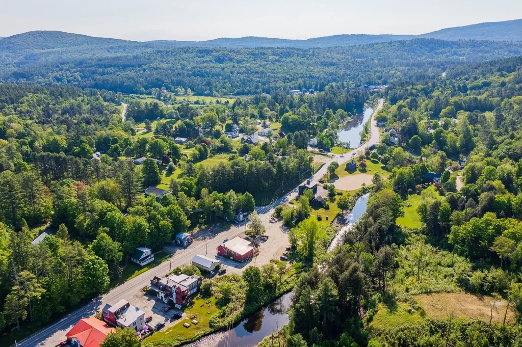 2170 North Main Street Londonderry VT 05148