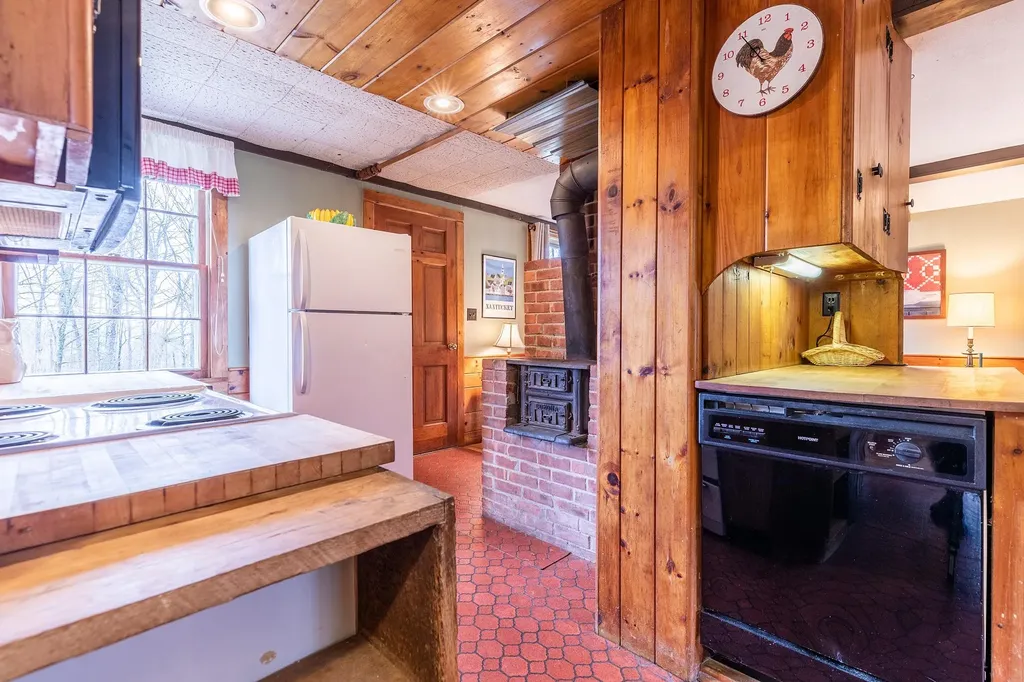 72 Jaquith Road Landgrove VT 05148