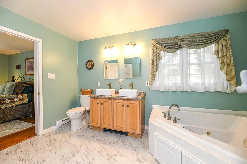 92 Gold Coast Drive Wakefield NH 03830