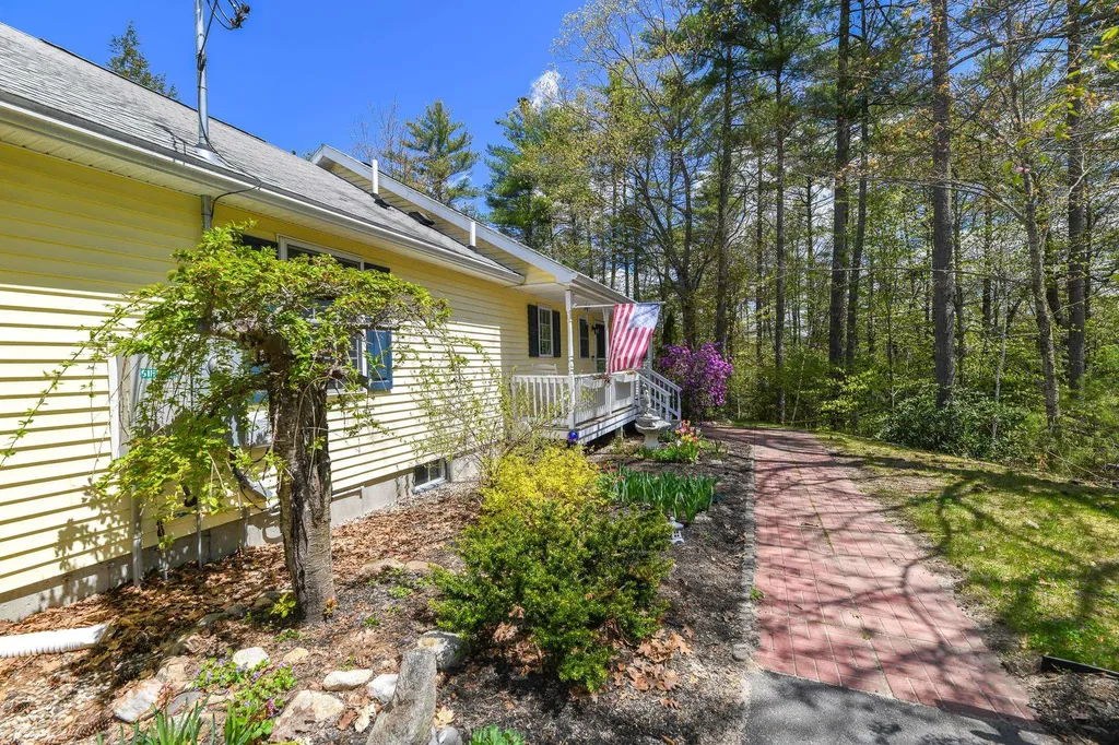 92 Gold Coast Drive Wakefield NH 03830
