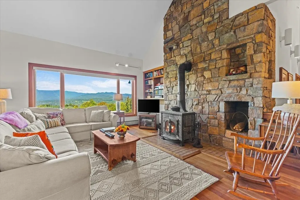 631 Taber Ridge Road Stowe VT 05672