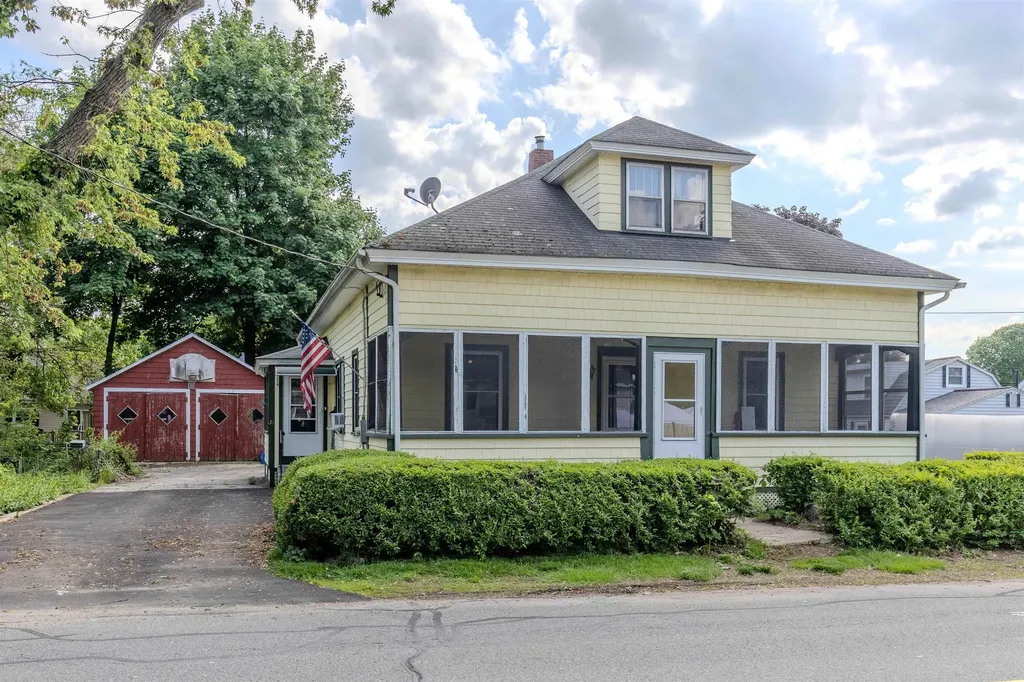 21 Markar Street Nashua NH 03060