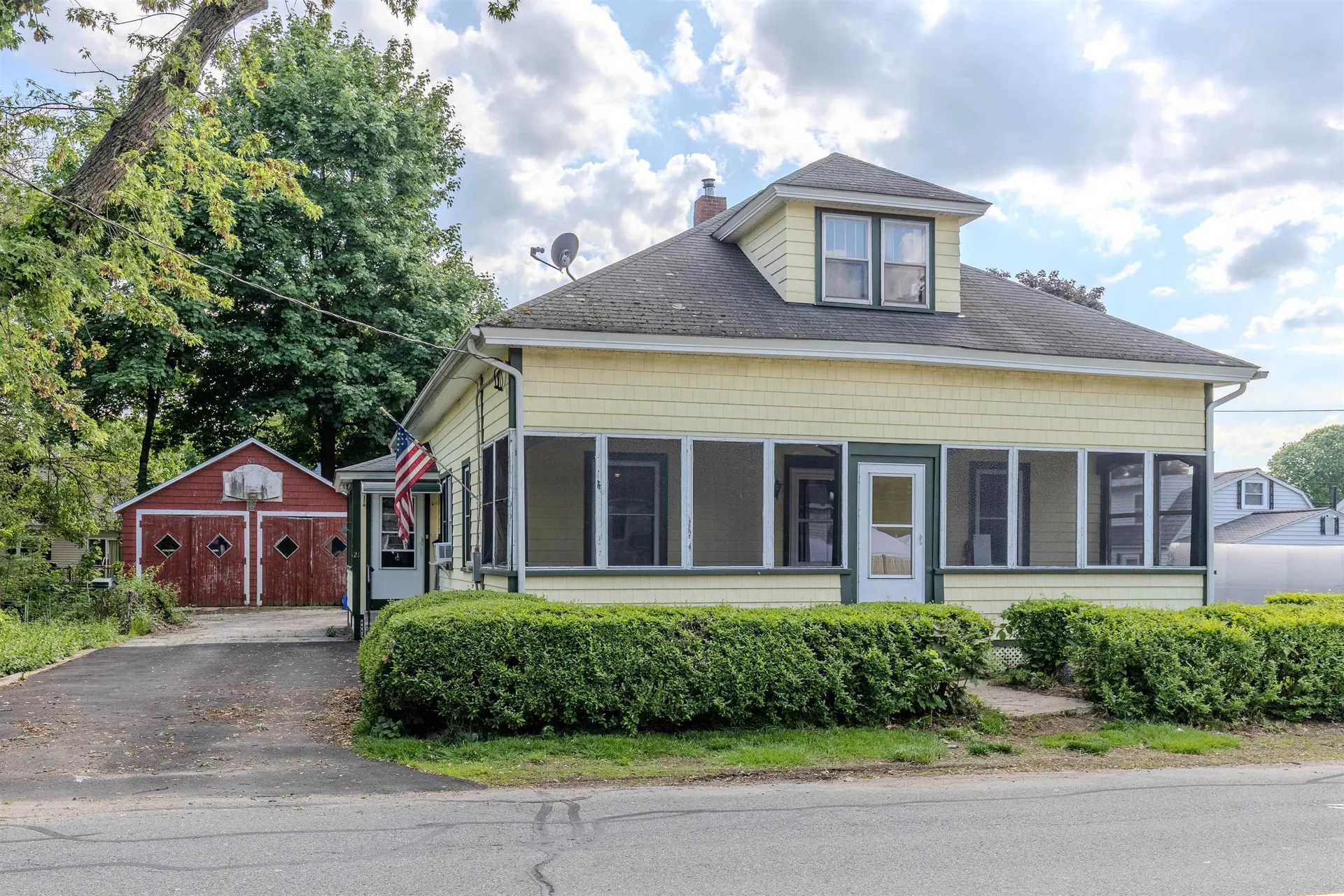 21 Markar Street Nashua NH 03060