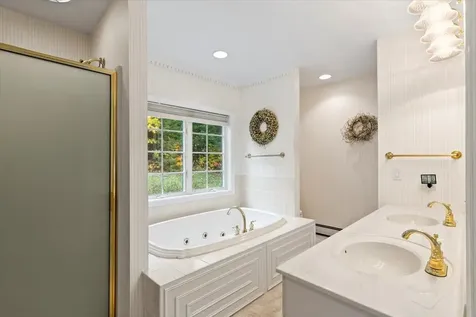 660 Dalewood Road Jamaica VT 05343