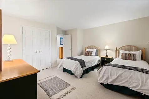 660 Dalewood Road Jamaica VT 05343