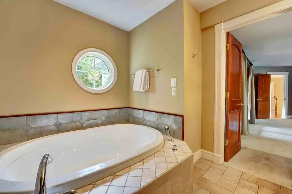 606 Greenland Road Portsmouth NH 03801