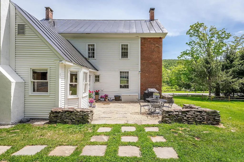 4980 South Road Woodstock VT 05071