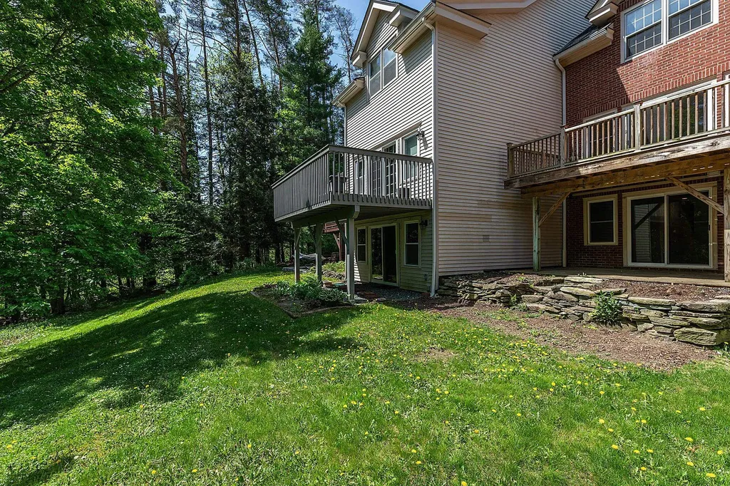21 Townhouse Way Woodstock VT 05091
