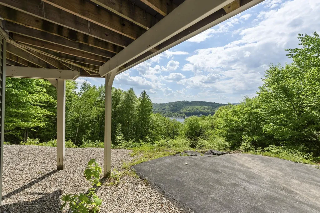 154 Fox Run Bristol NH 03222