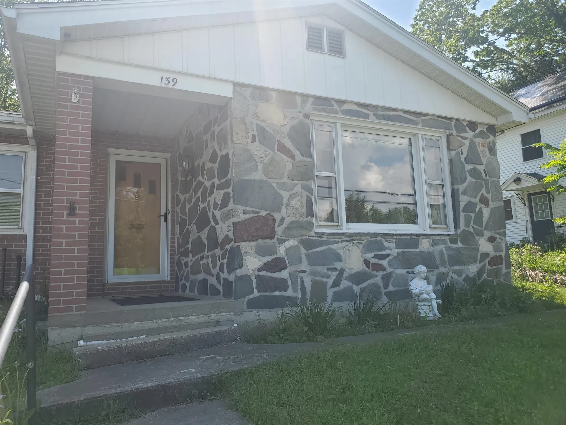 139 Union Street Springfield VT 05156