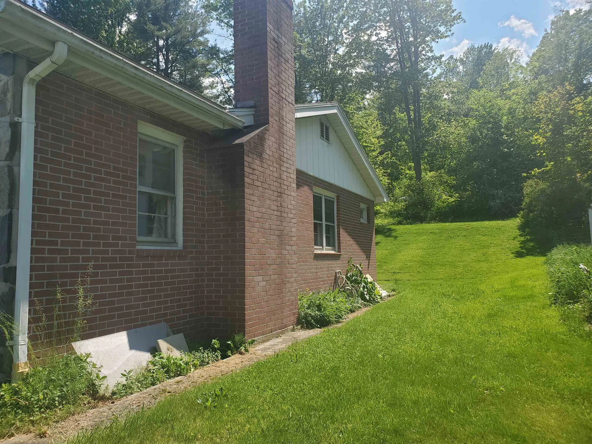 139 Union Street Springfield VT 05156