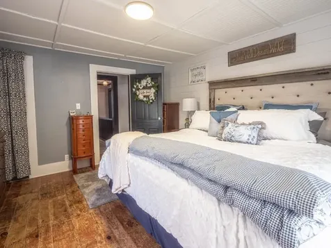 287 East Main Street Poultney VT 05764