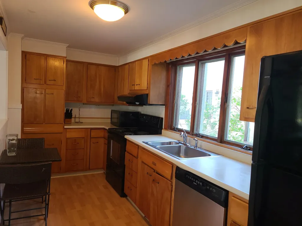 30 Pleasant Street Meredith NH 03253