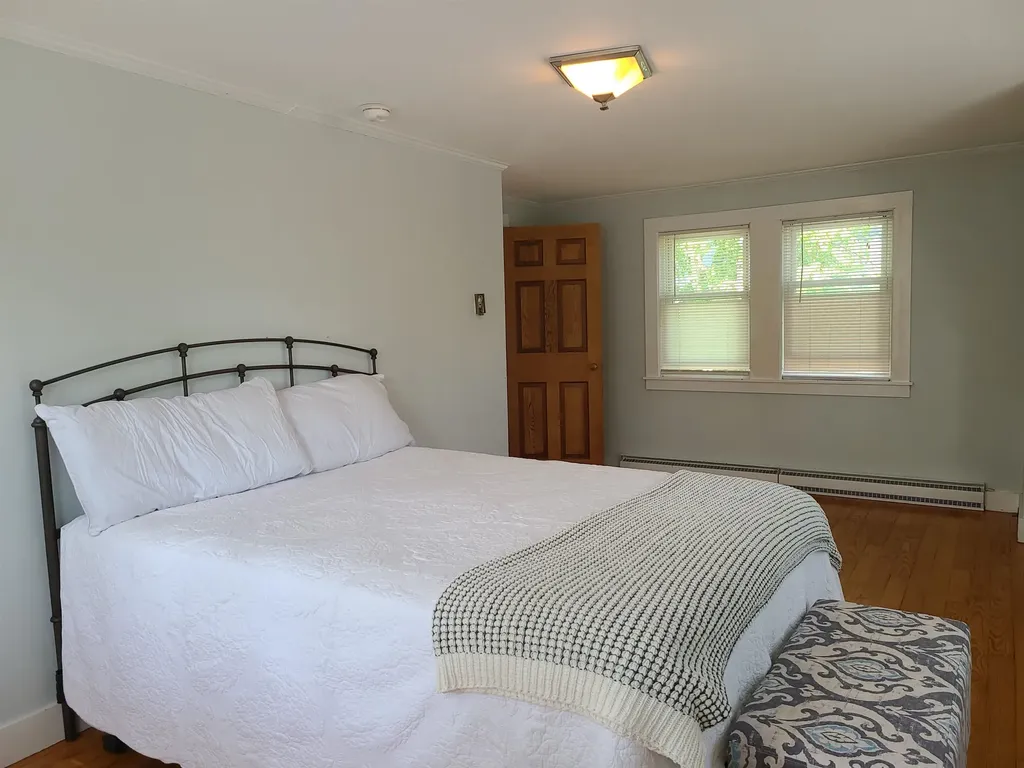 30 Pleasant Street Meredith NH 03253