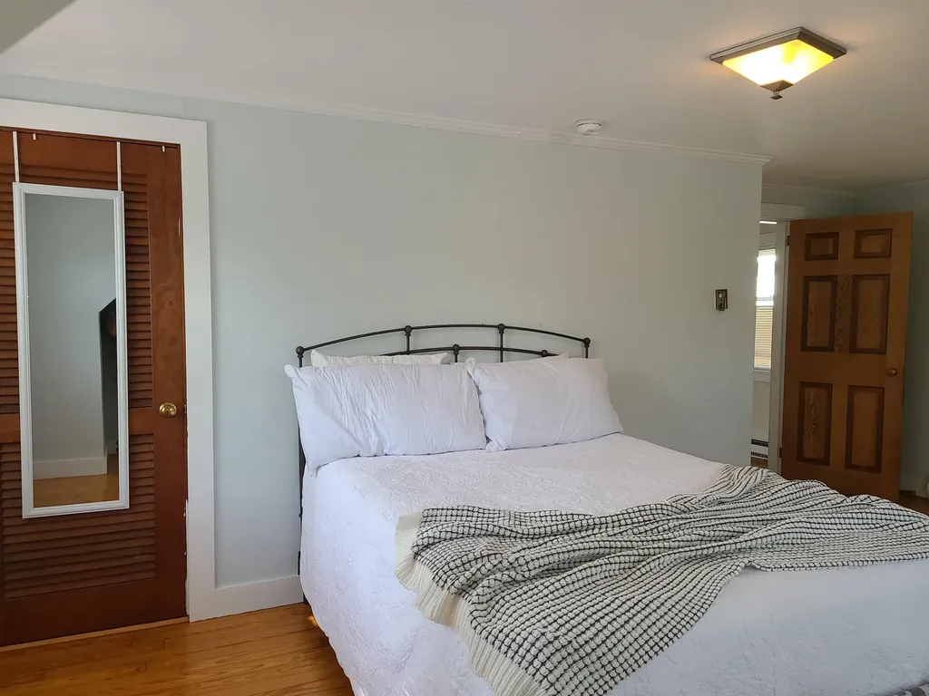30 Pleasant Street Meredith NH 03253