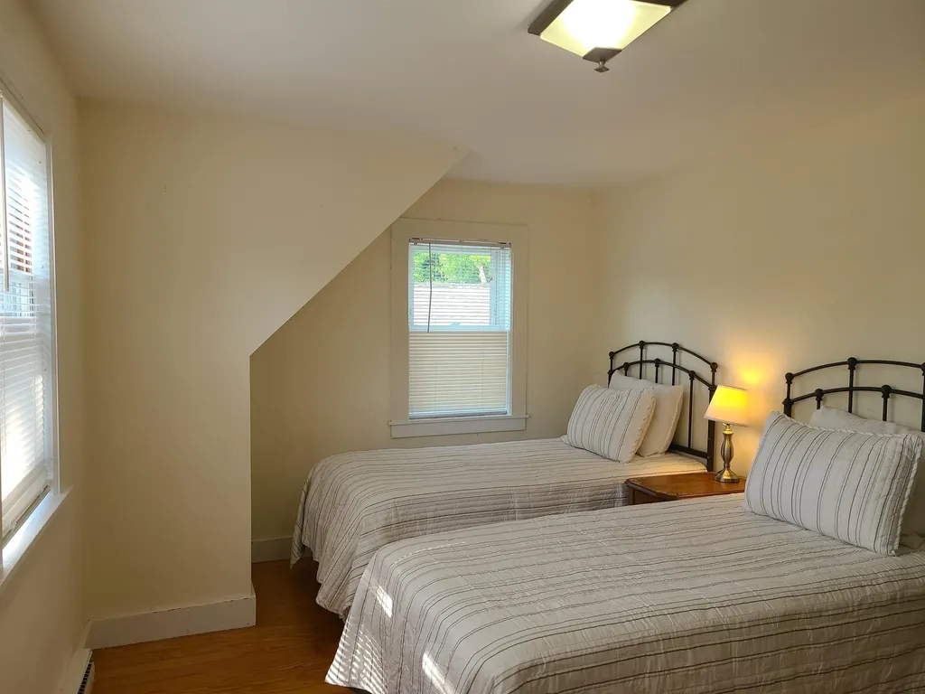 30 Pleasant Street Meredith NH 03253