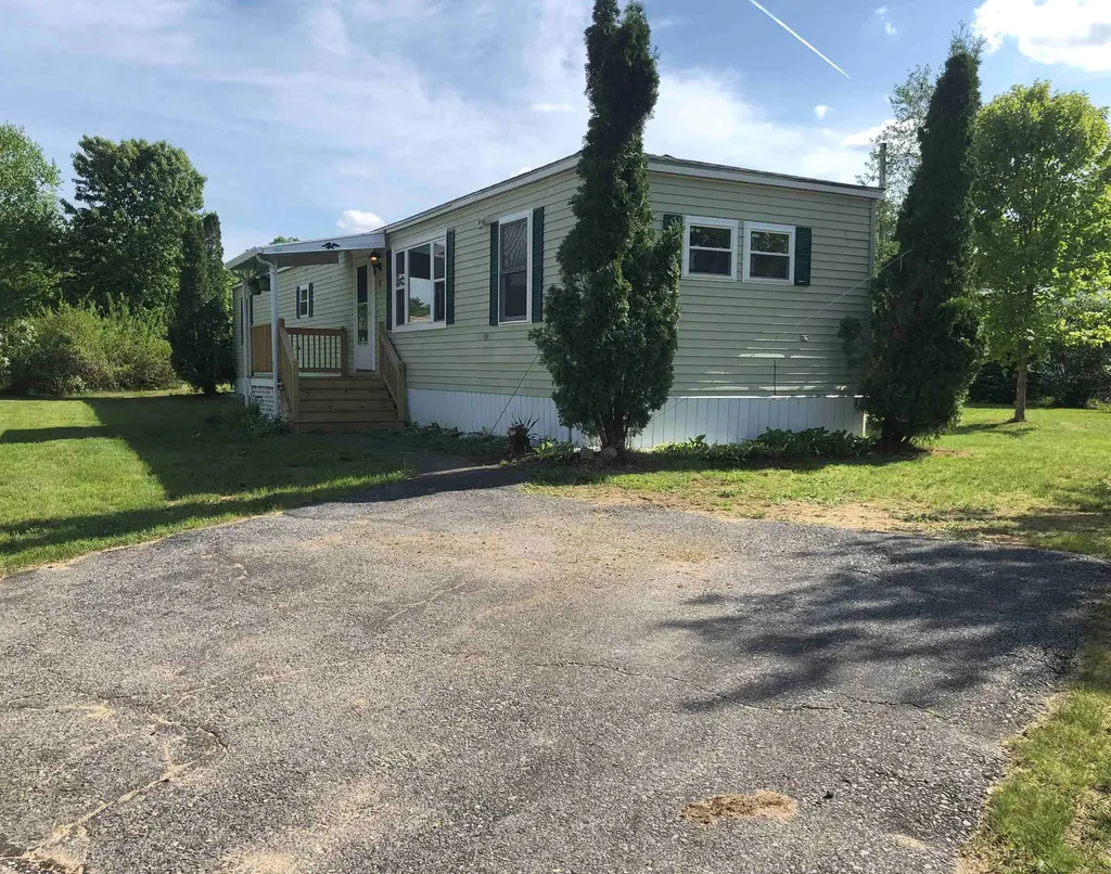 12 Skyline Drive Rochester NH 03867