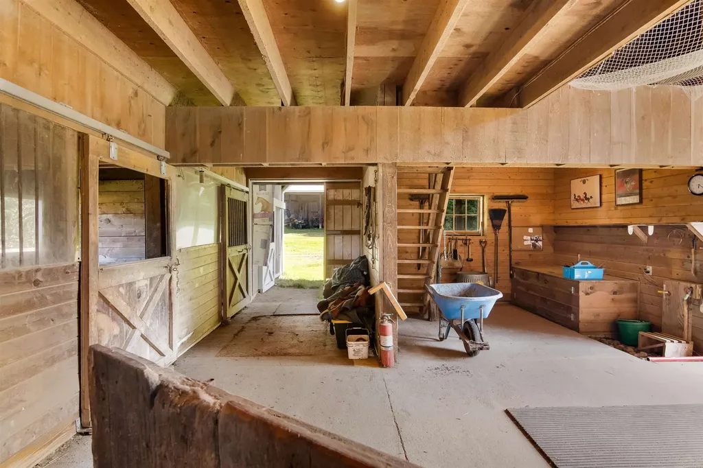 141 Old Farm Lane Warren VT 05674