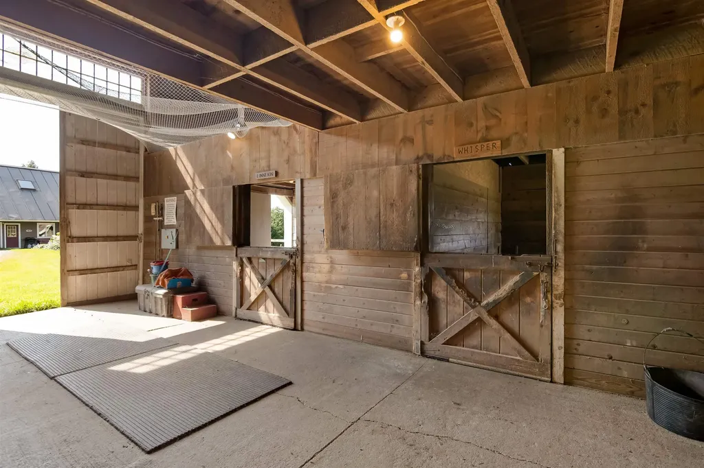 141 Old Farm Lane Warren VT 05674