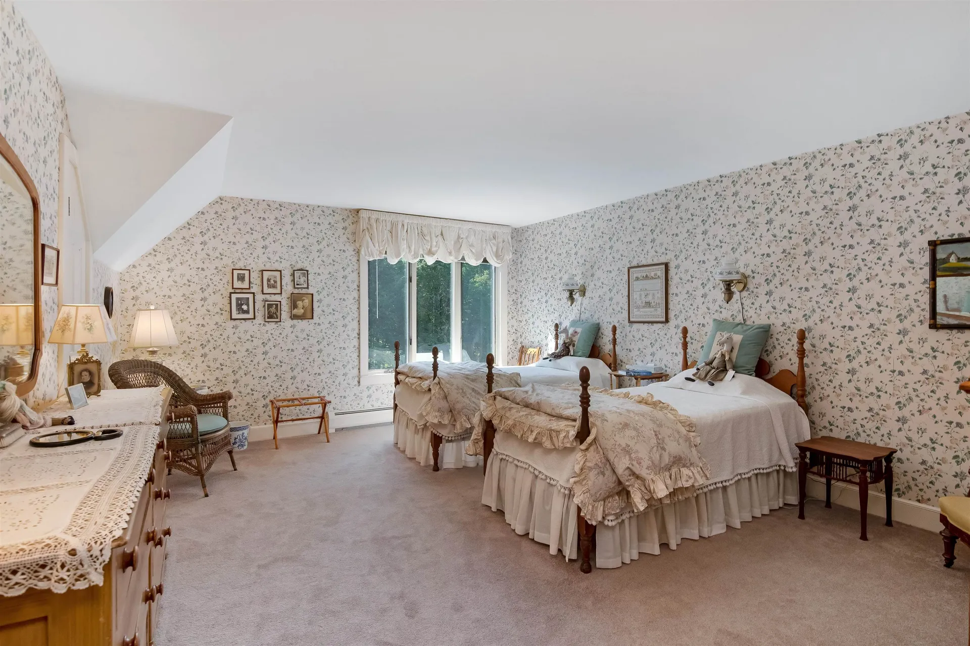 141 Old Farm Lane Warren VT 05674