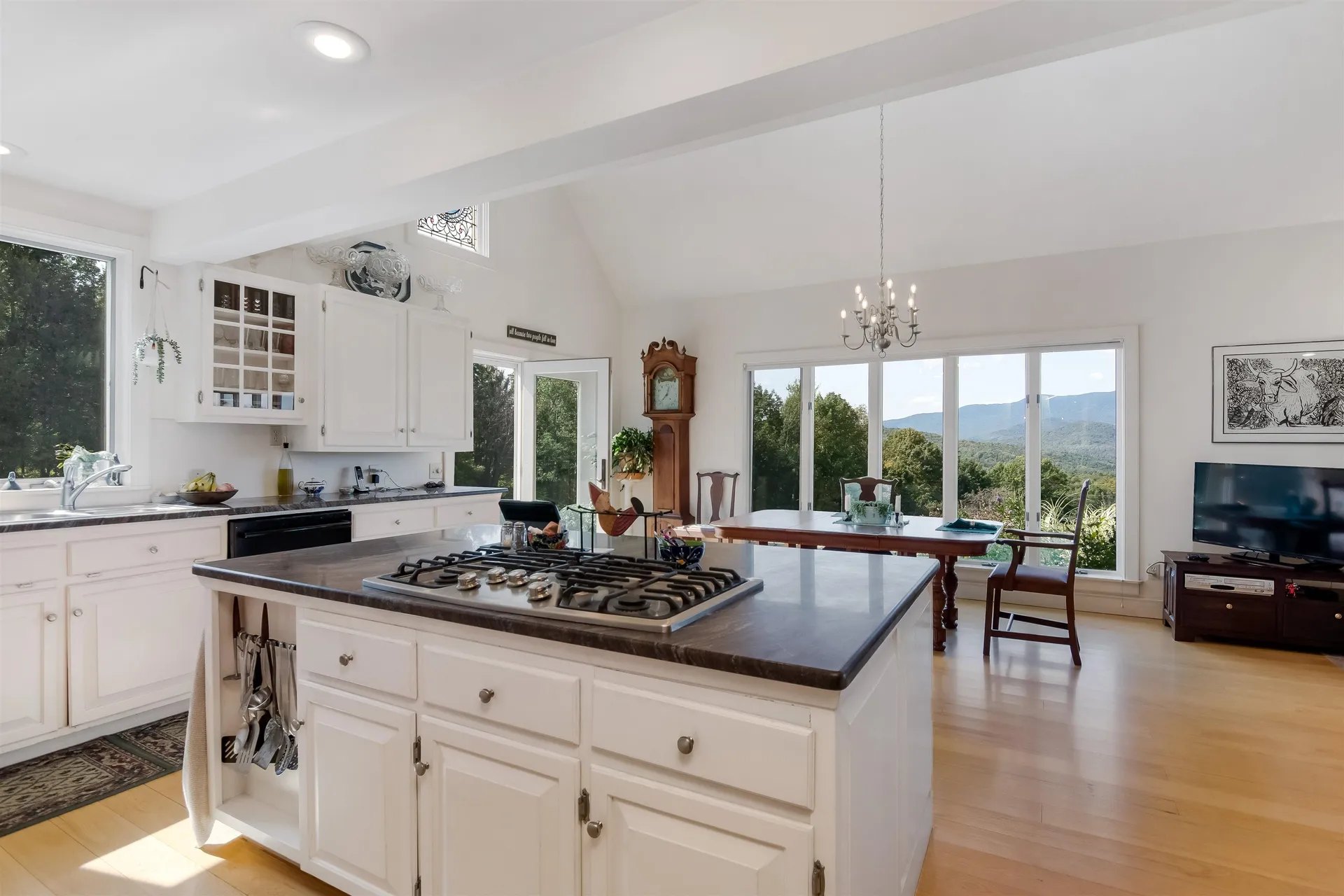 141 Old Farm Lane Warren VT 05674