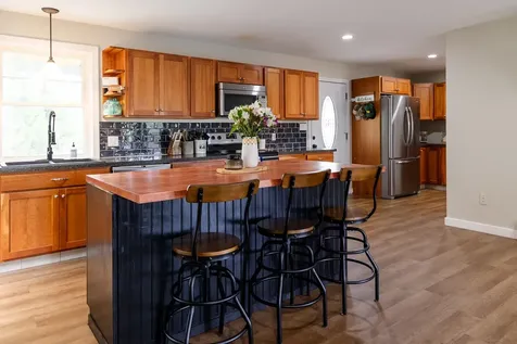 57 Ians Way Rochester NH 03867