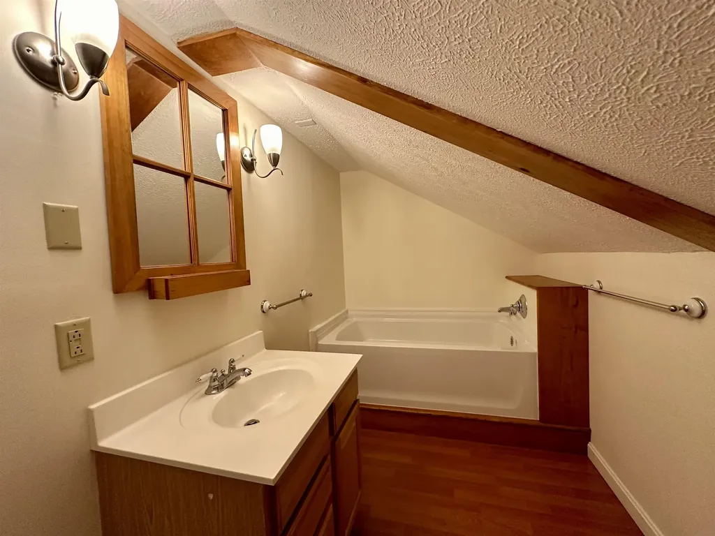 5 Beverly Court St. Albans City VT 05478
