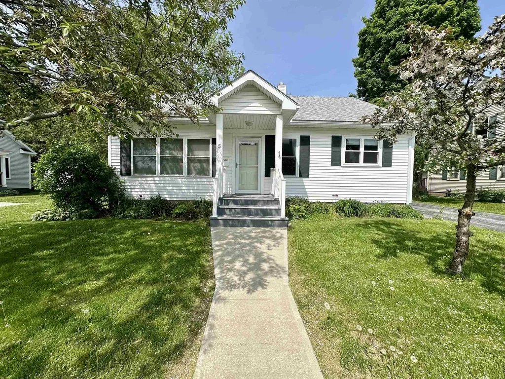 5 Beverly Court St. Albans City VT 05478
