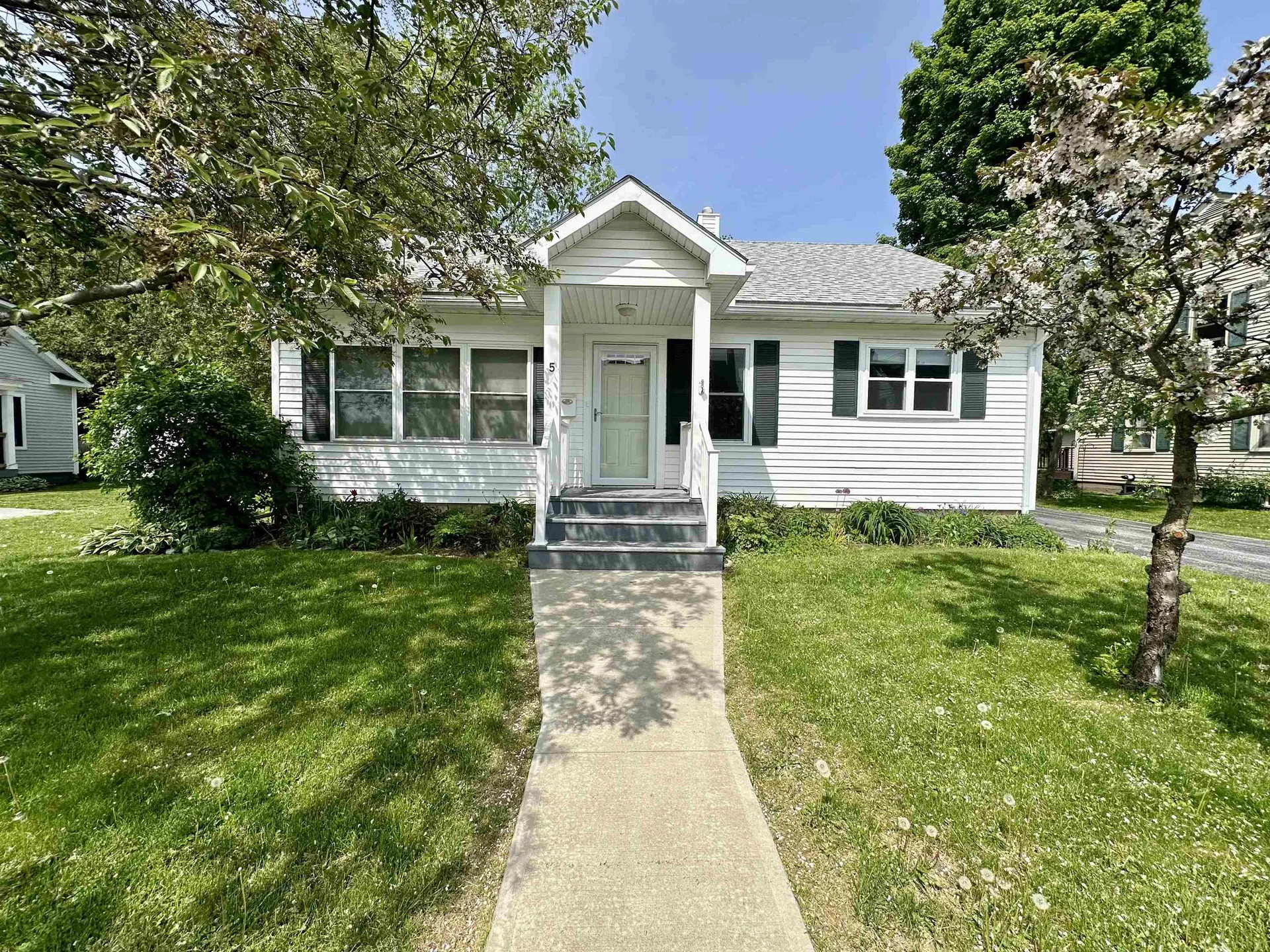 5 Beverly Court St. Albans City VT 05478