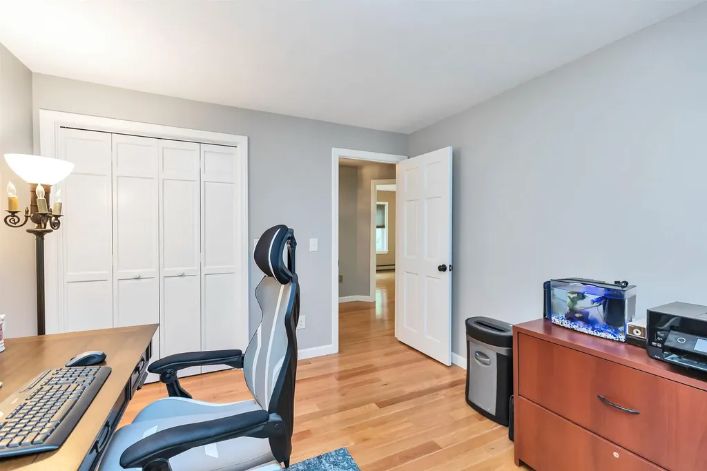 3 Colleny Drive Bedford NH 03110