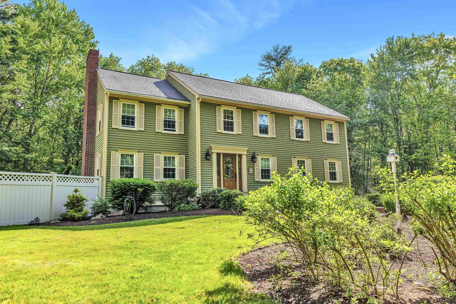 3 Colleny Drive Bedford NH 03110