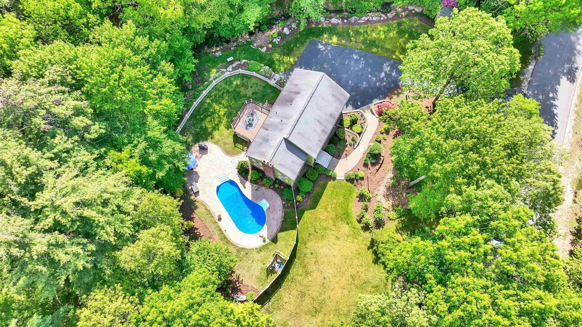 3 Colleny Drive Bedford NH 03110
