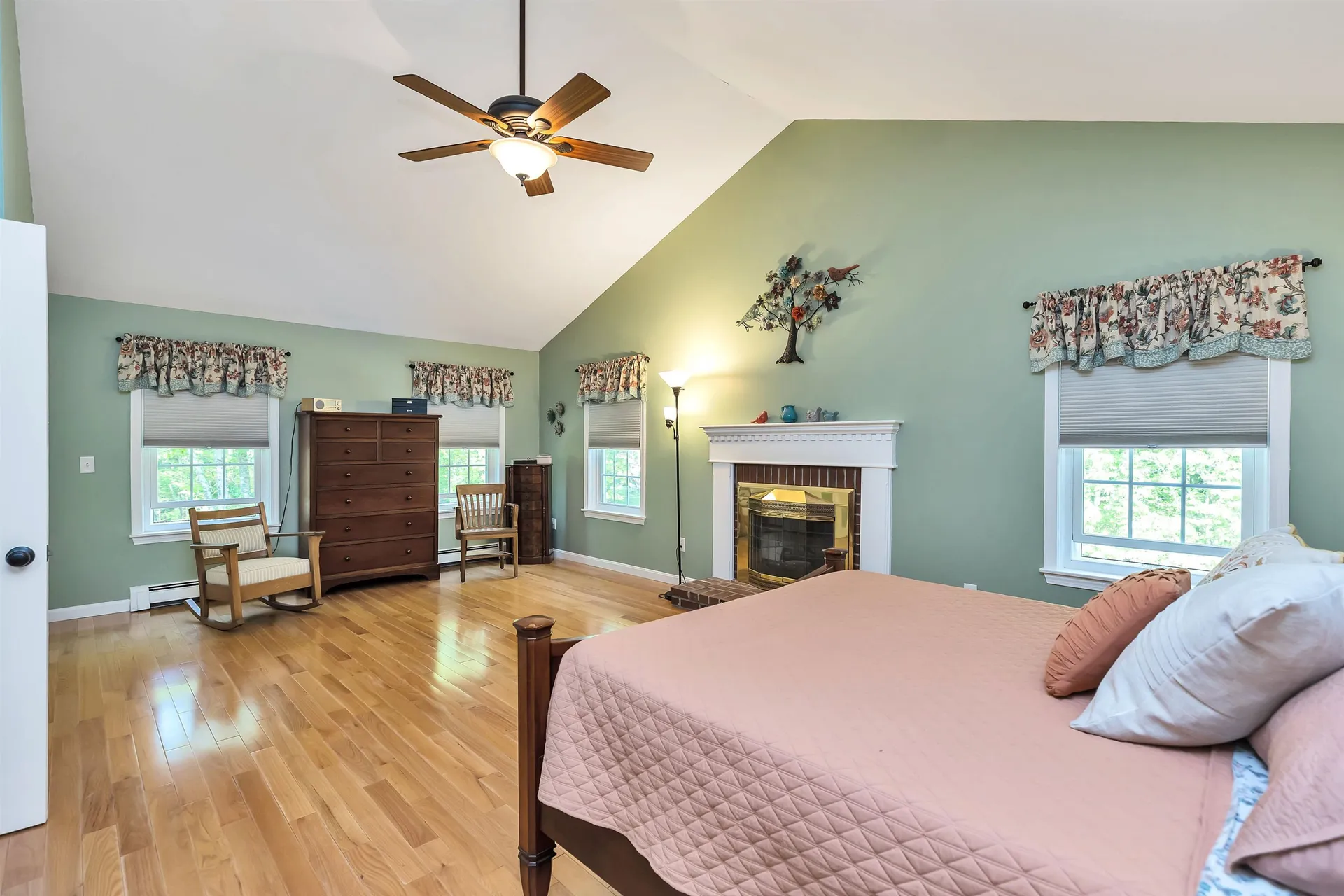 3 Colleny Drive Bedford NH 03110