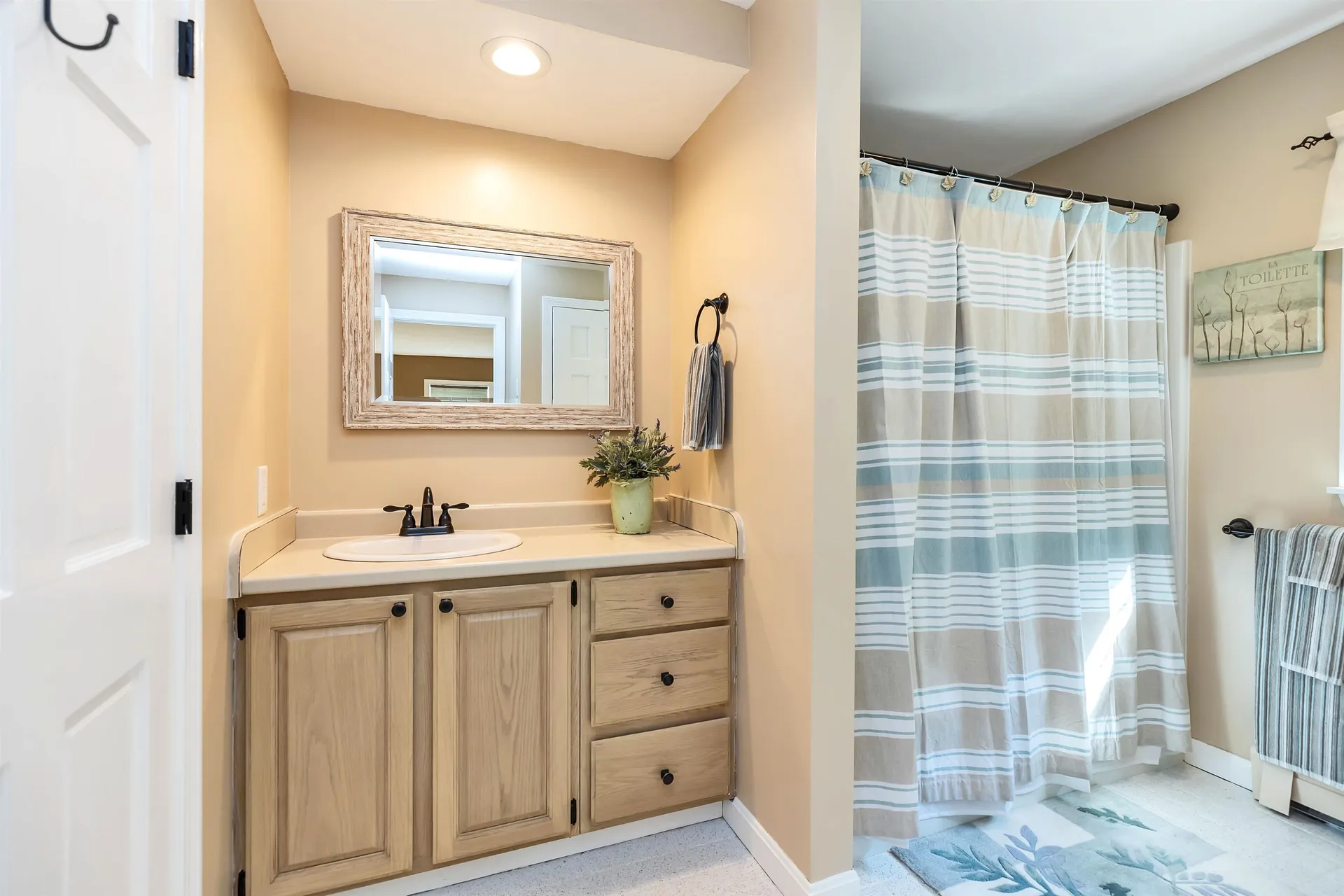 3 Colleny Drive Bedford NH 03110