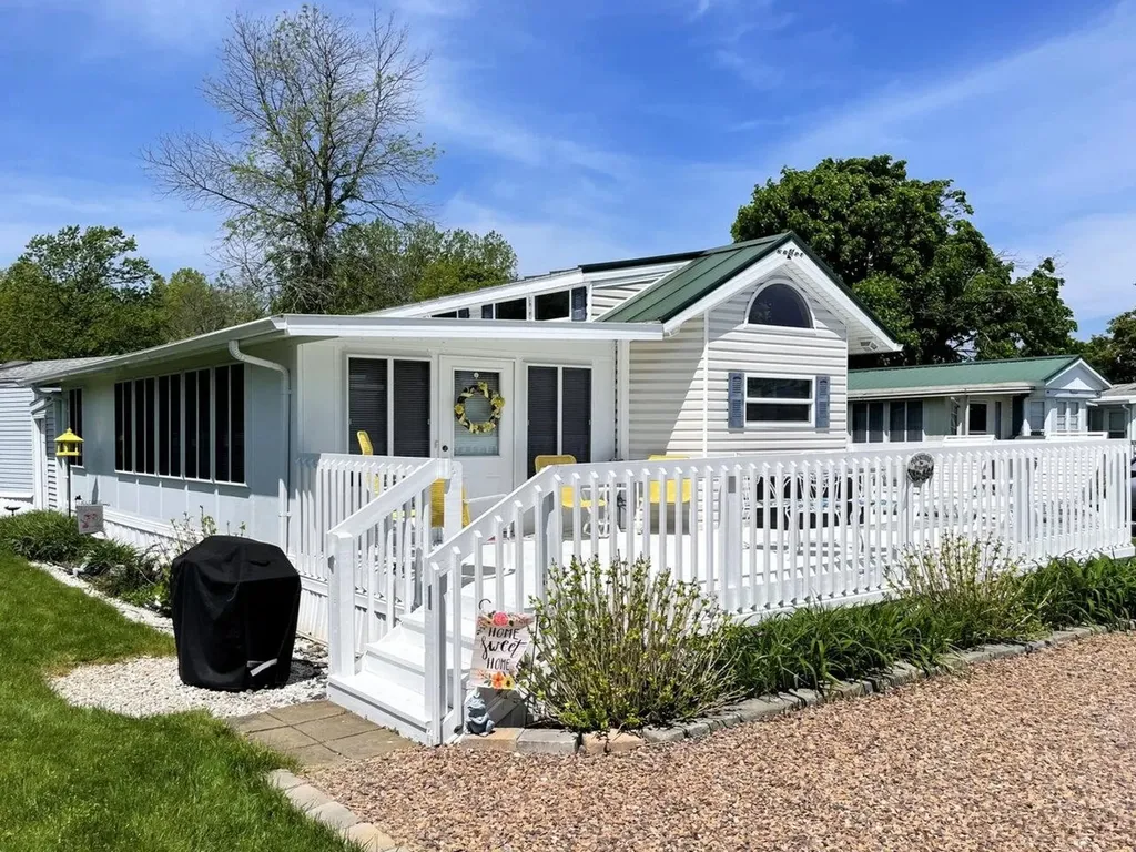 16 Eagle Lane South Hero VT 05486