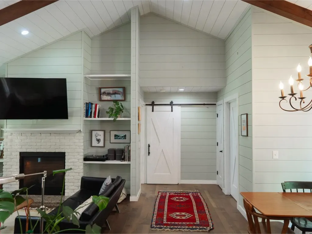 3585 Duxbury Road Bolton VT 05676