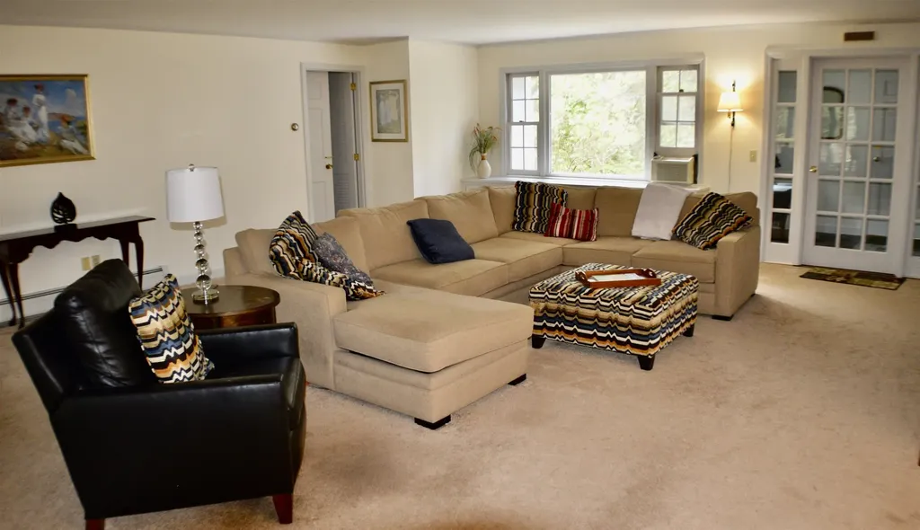209 Squires Lane New London NH 03257