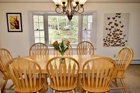209 Squires Lane New London NH 03257
