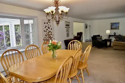 209 Squires Lane New London NH 03257