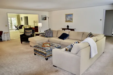 209 Squires Lane New London NH 03257