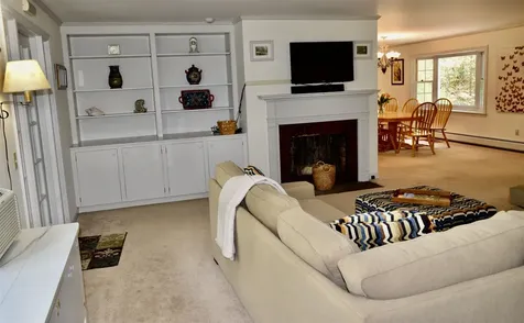 209 Squires Lane New London NH 03257