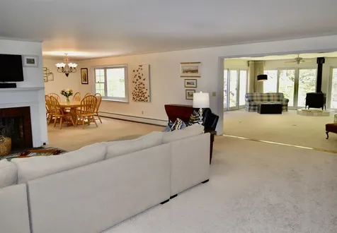 209 Squires Lane New London NH 03257