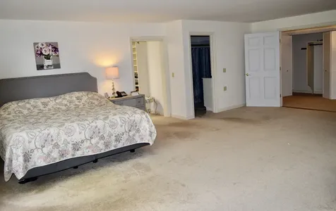 209 Squires Lane New London NH 03257